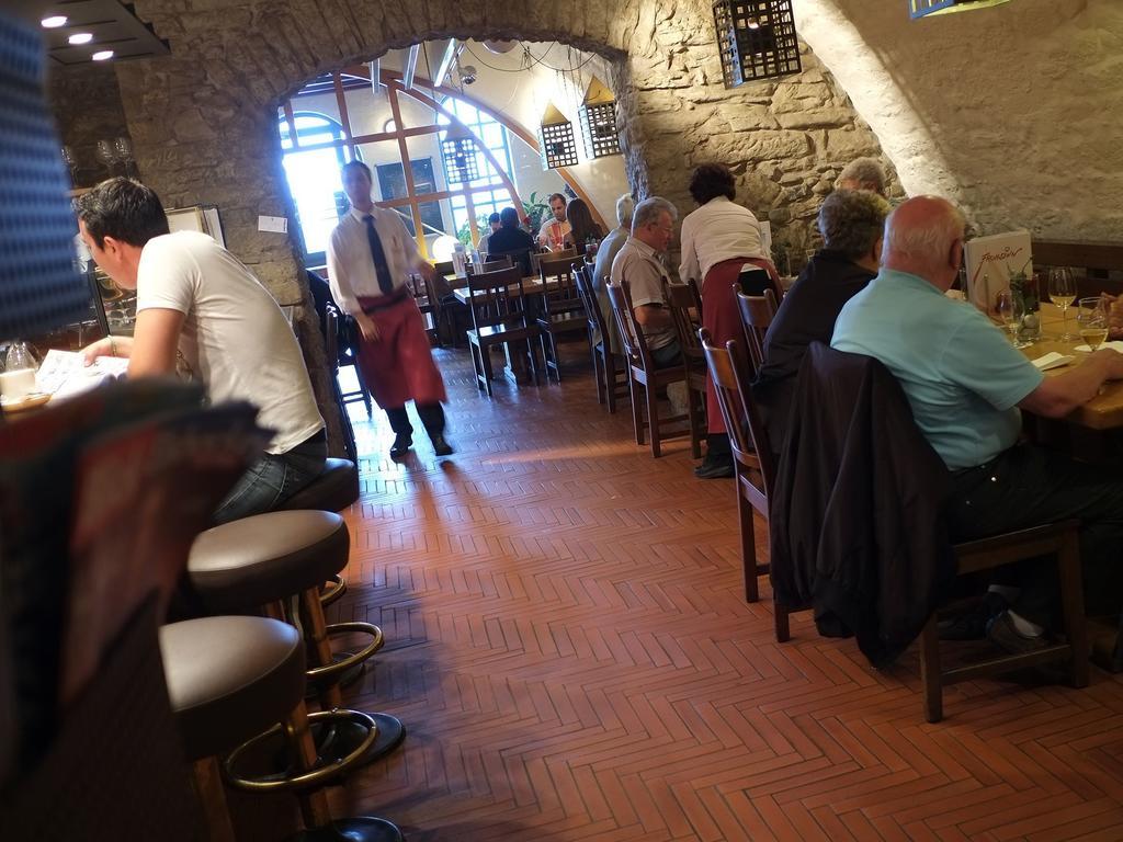 Hotel Brauerei Frohsinn 아르본 외부 사진